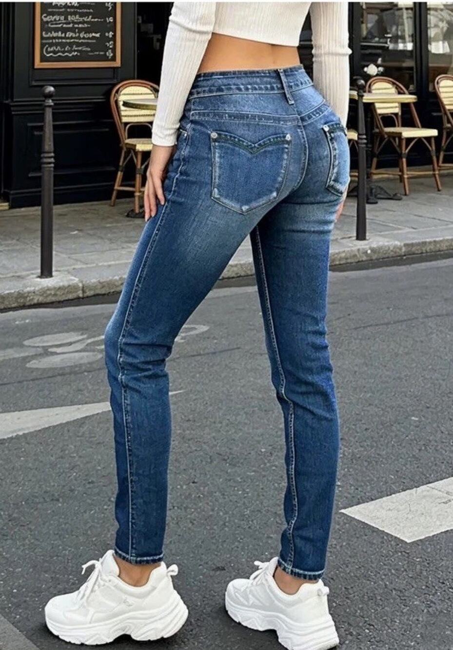 Nwt Flamingals Medium Wash Womens Jeans skinny stretch Size Medium